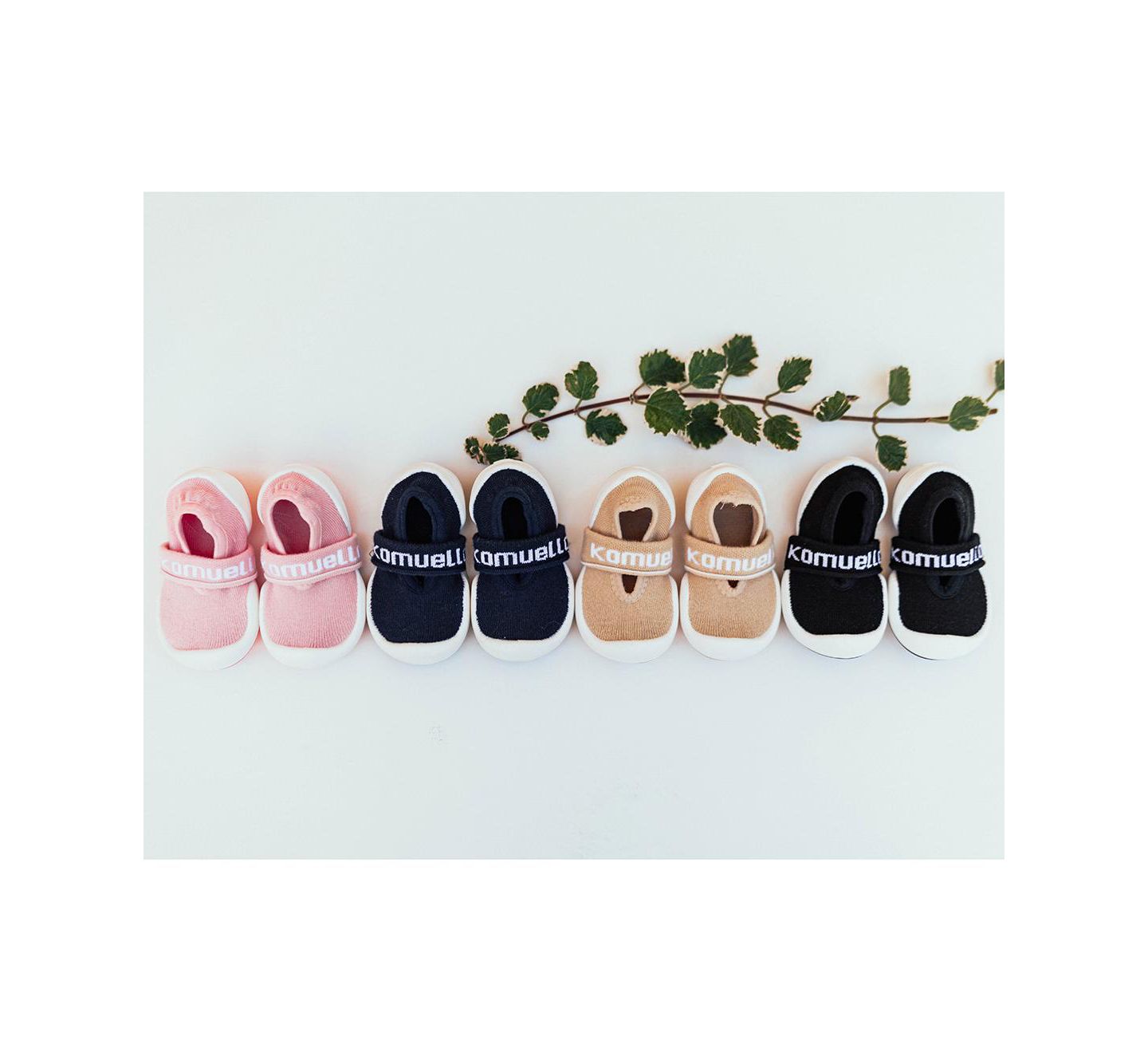 Обувь Komuello Infant Girl Boy Breathable Washable Non-Slip Sock Shoes Flat - Onyx, цвет: Чёрный — фото 6