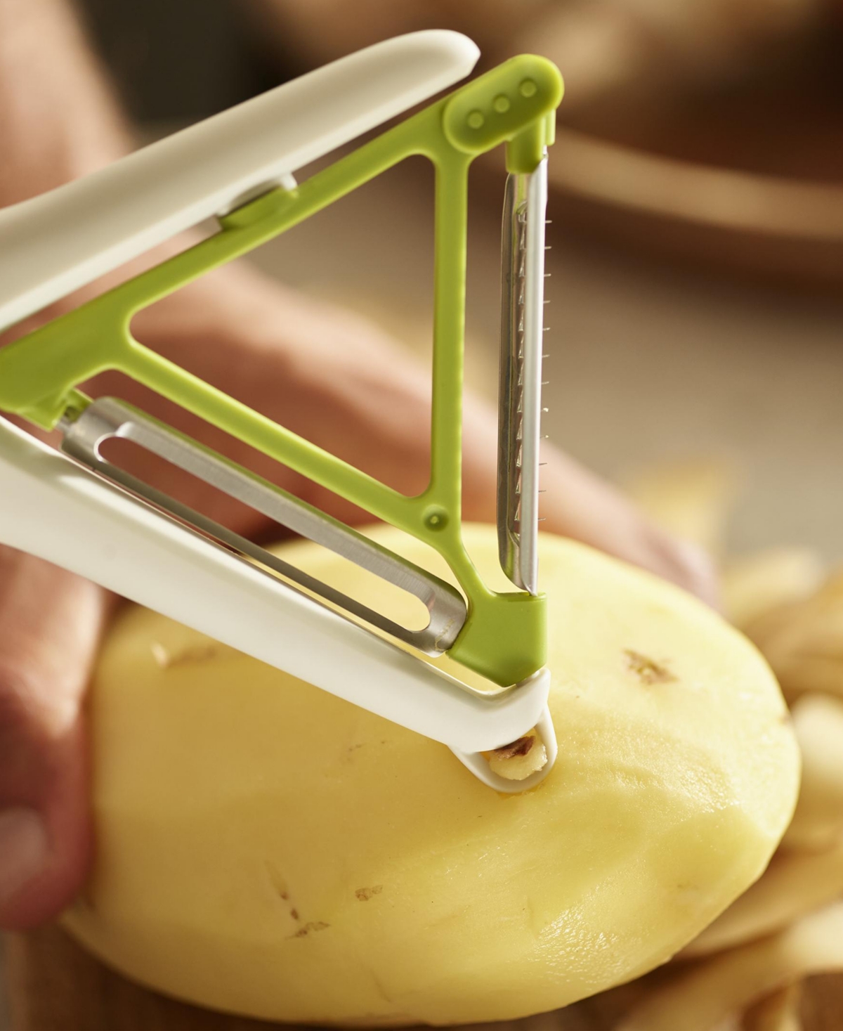 Joseph Joseph Switch 2-in-1 Julienne Or Straight Peeler In White