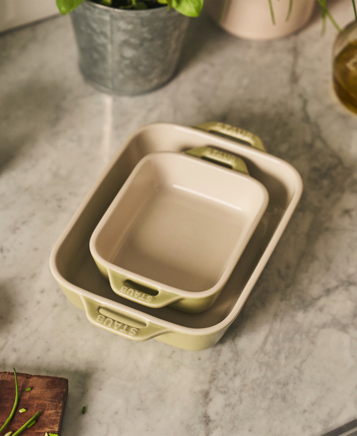 Staub Ceramic Rectangular Baking Dish 2-piece Set In Lemon