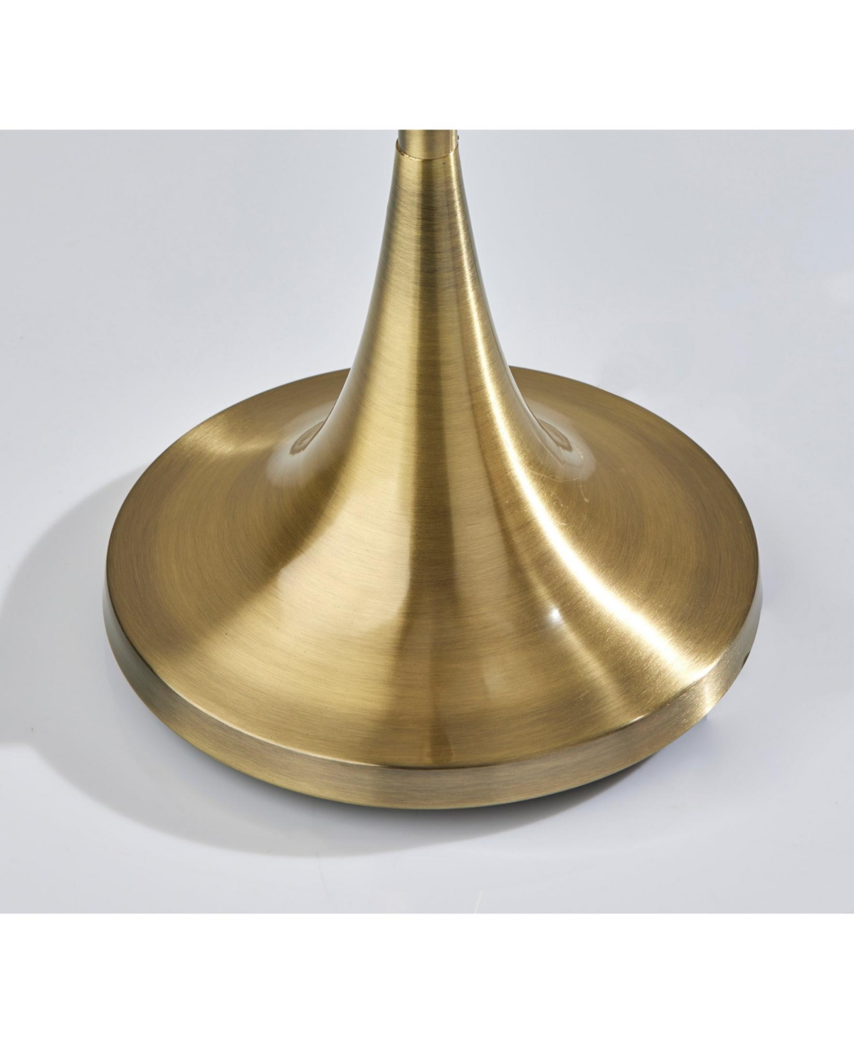 Adesso 60" Eli Floor Lamp In Antique-like Brass