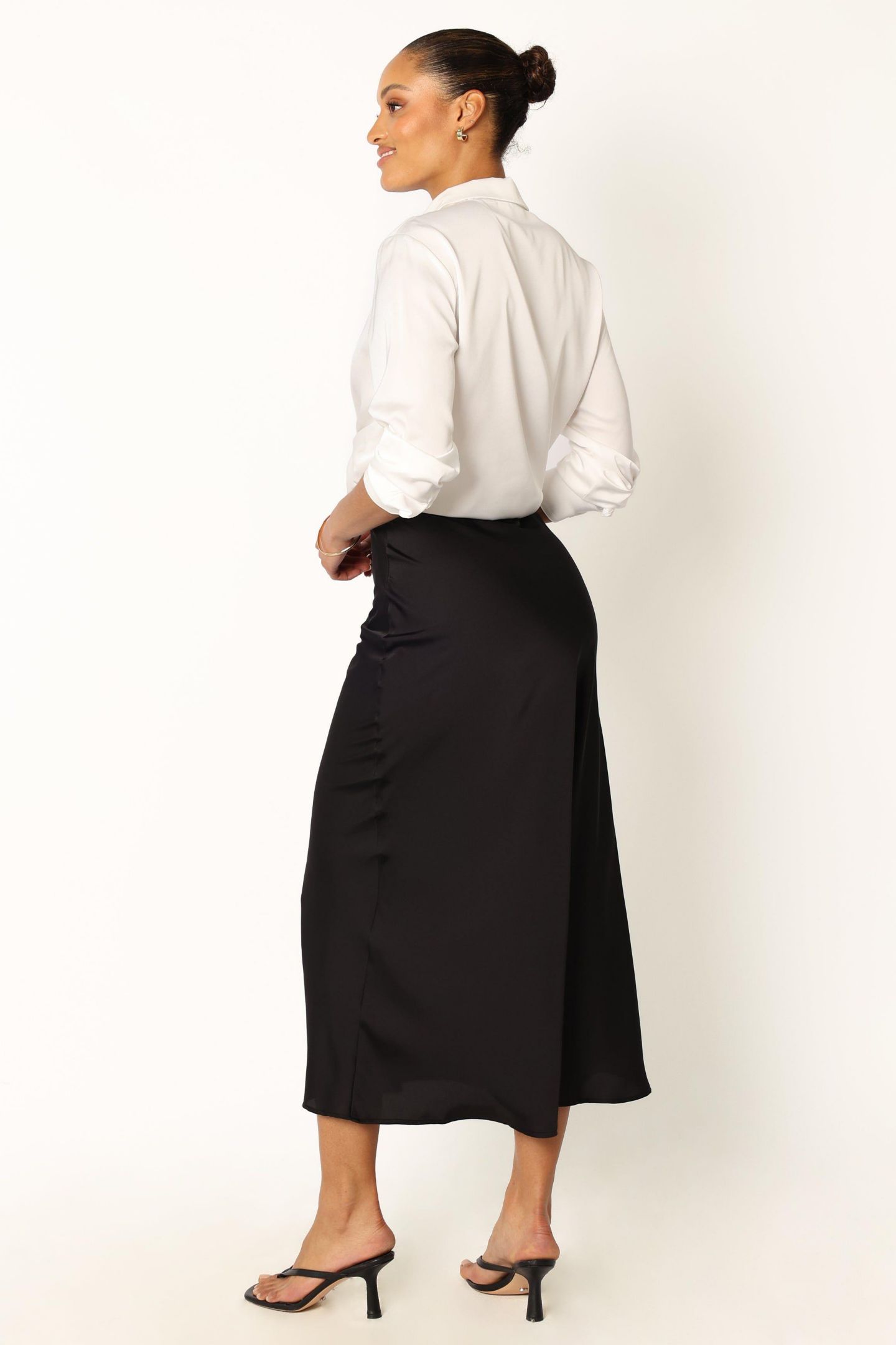 Женская юбка Petal and Pup Nellie Satin Midi, цвет: Чёрный — фото 6