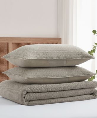 Eyelet Embroidered 3-Pc. Quilt Set, Full/Queen