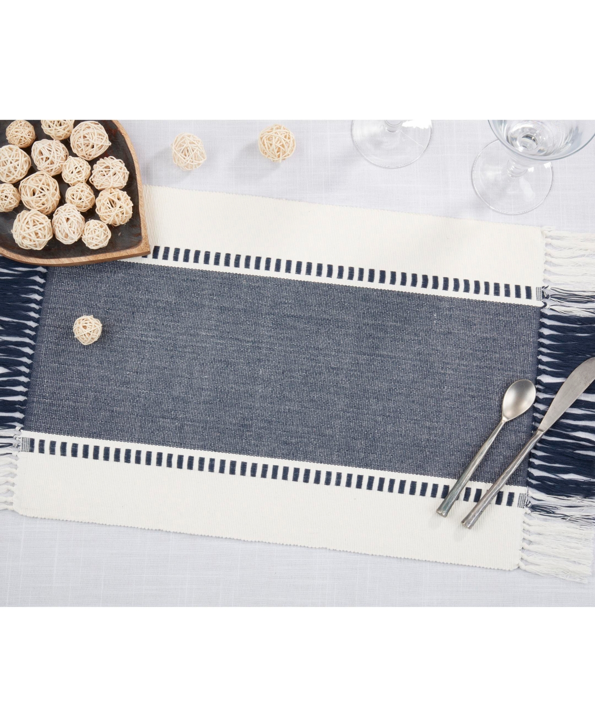 Saro Lifestyle Tassel Trimmed Stripe Placemat Set Of 4, 14"x20" In Red