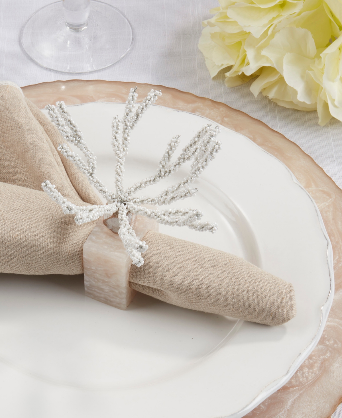 Saro Lifestyle Coral Breeze Beaded Resin Napkin Ring Set Of 4, In Aqua