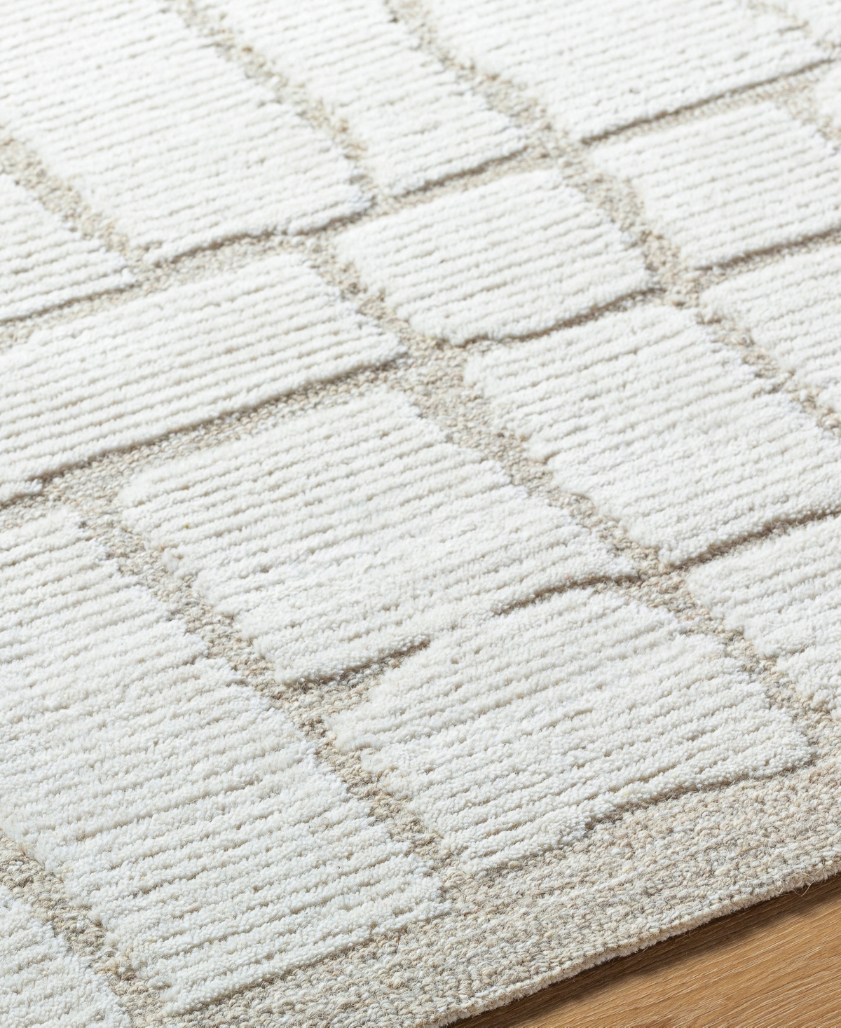 Surya Bianca 530223 8'x10' Area Rug In Silver