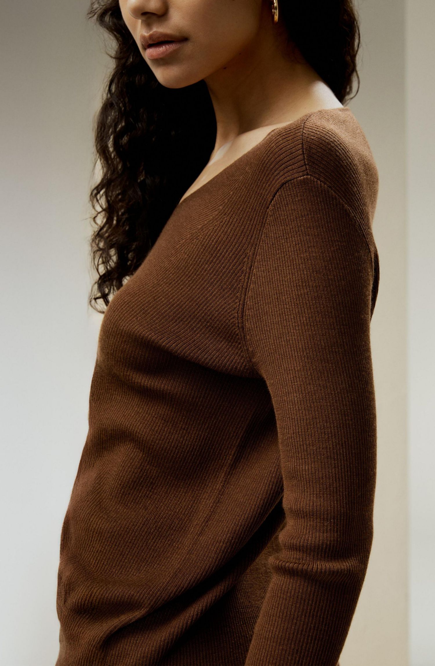 Women's V-neck Ultra-fine Merino Wool Sweater