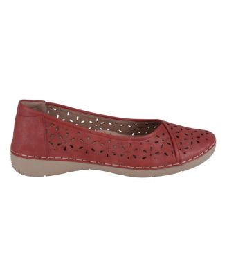 Women's Nysha Round Toe Laser Cut Flats