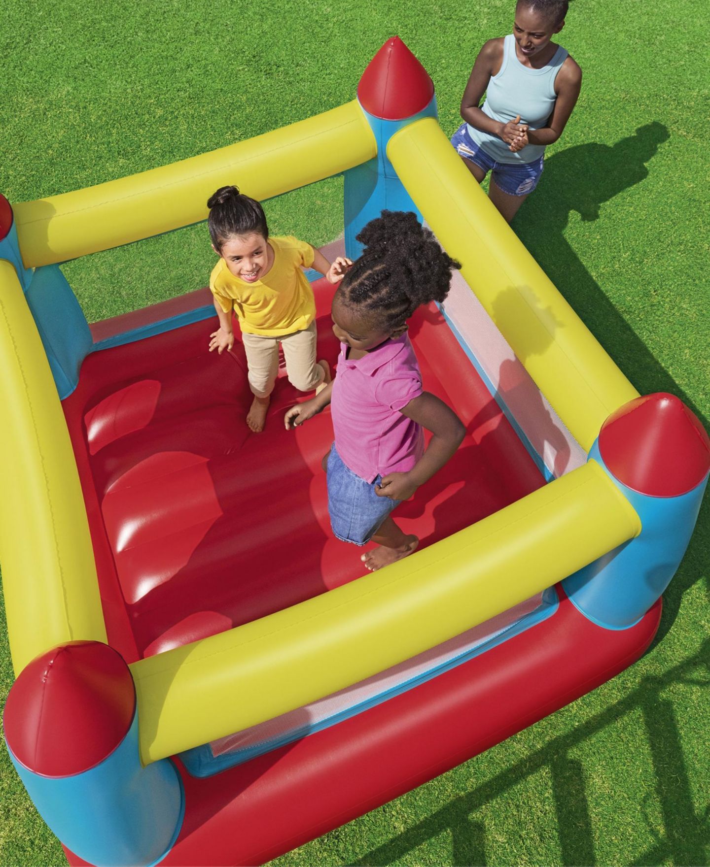 Детская игрушка Bestway Royal Leap Inflatable Castle Bouncy House, Up to 3 Children, Ages 3+ — фото 5