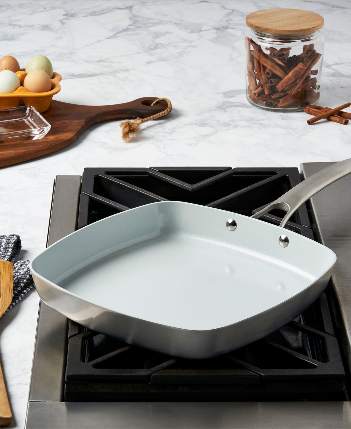 Smart Planet 11" Aluminum Square Griddle Pan In Silver