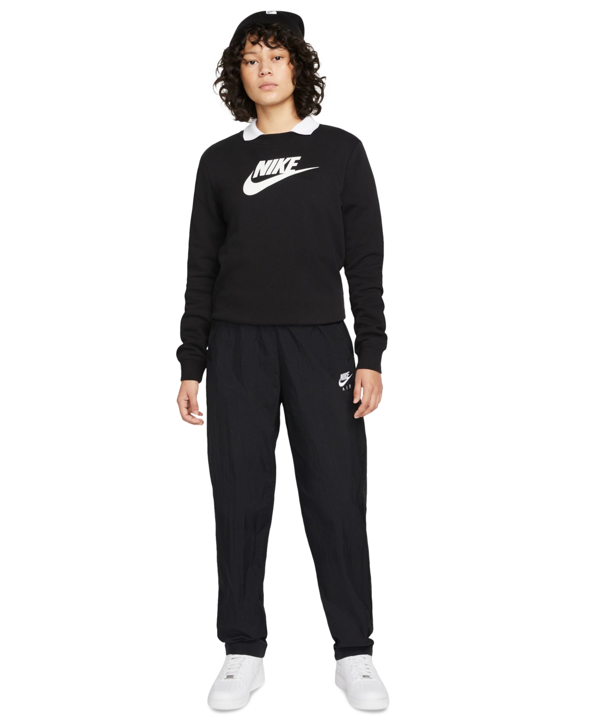 Nike Women's Sportswear Club Fleece Logo Sweatshirt -white