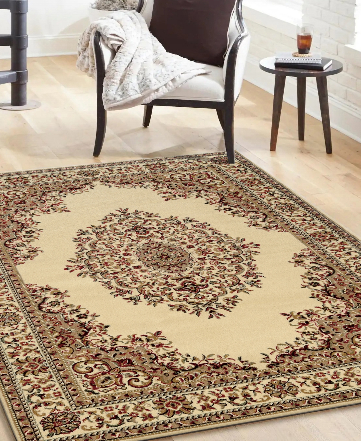 Km Home Closeout!  Pesaro 3'3"x4'11" Area Rug In Ivory