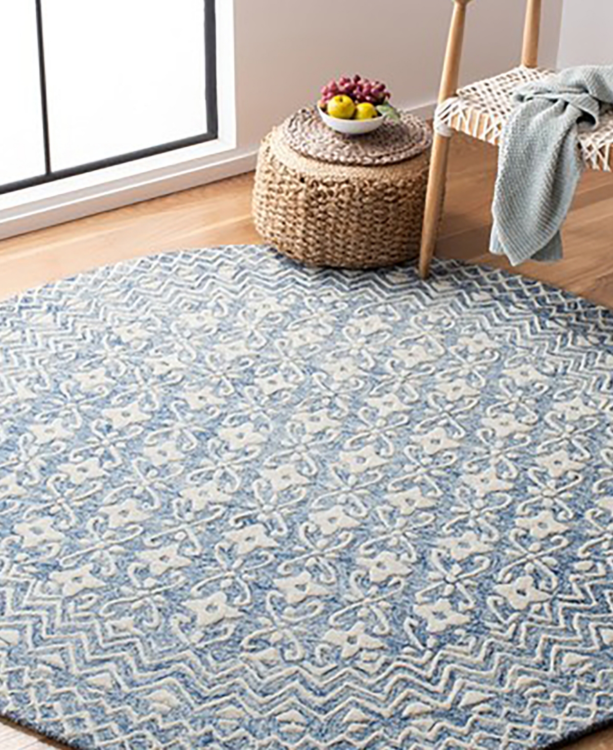 Safavieh Blossom I BLM114 4'x4' Area Rug -Ivory