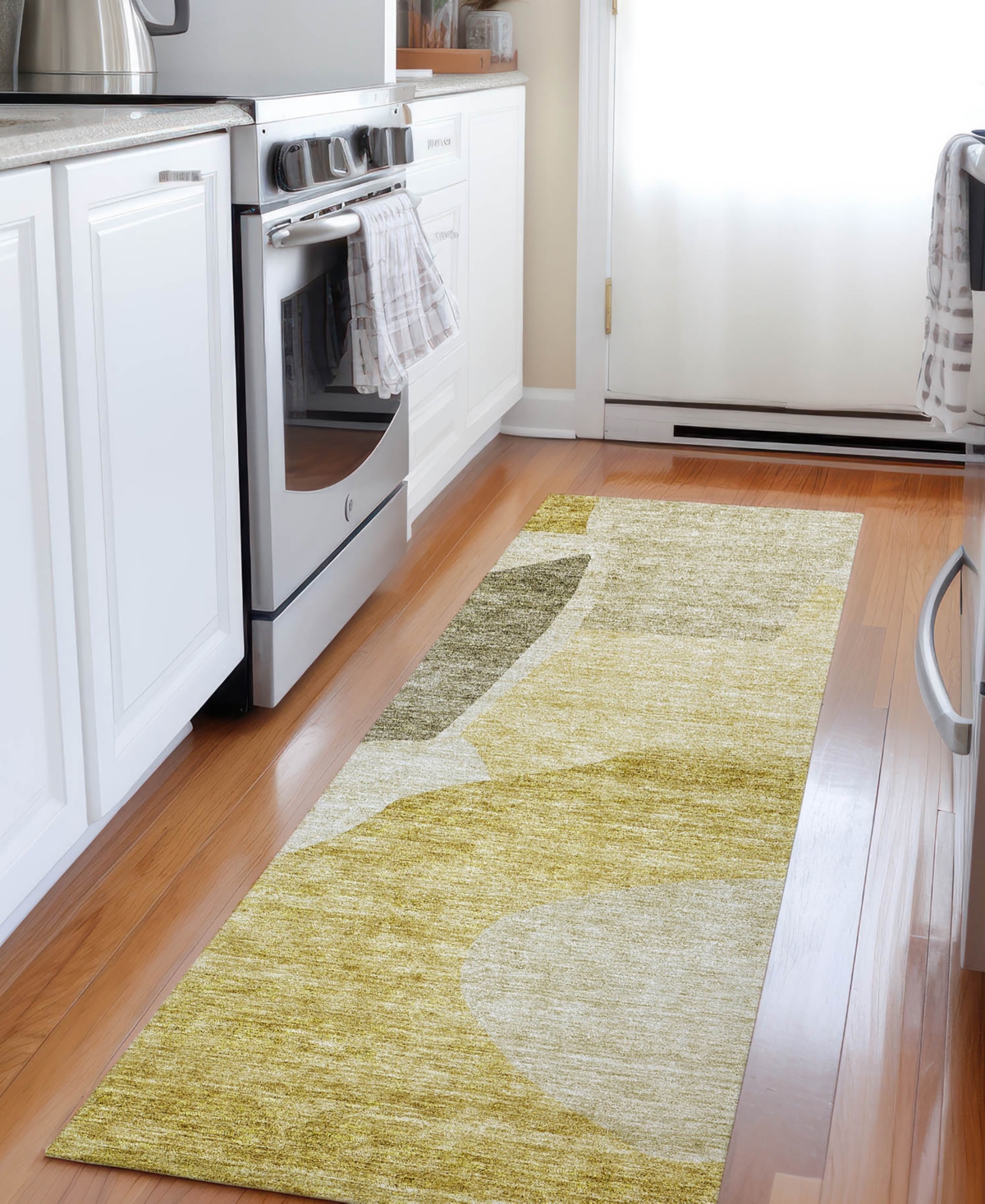 Addison Chantille Acn665 2'3"x7'6" Runner Area Rug In Gold