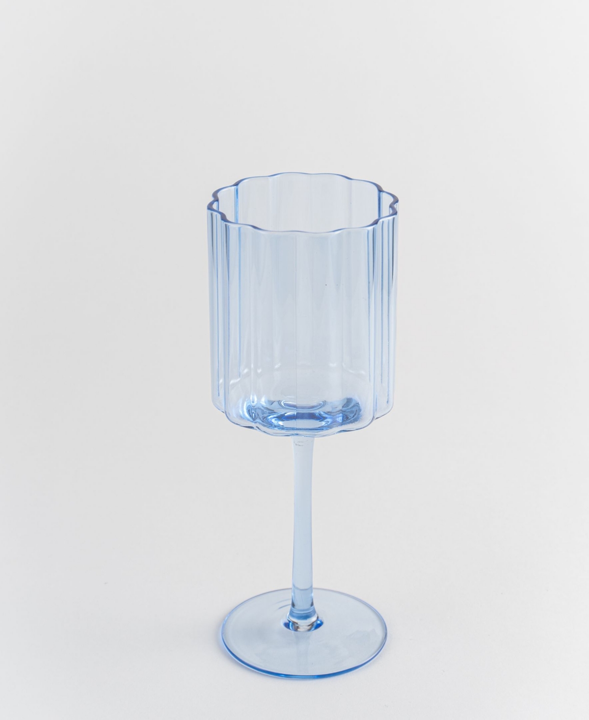 Jeanne Fitz Scalloped Rim Fluted Wine Glass, Set Of 4, 12oz In Light Blue