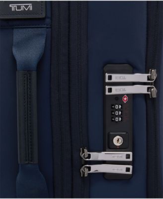 Voyageur Leger International Expandable Carry-On