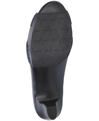 Women's Lavish Platform Pumps