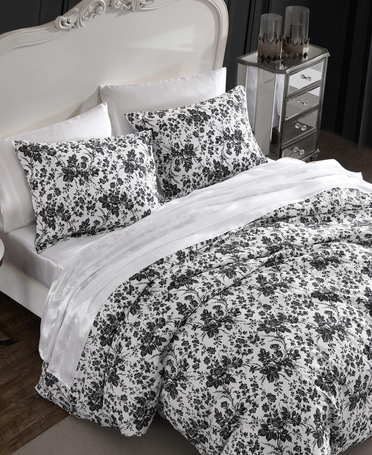 Betsey Johnson Betseys Toile Piece Duvet Cover Set