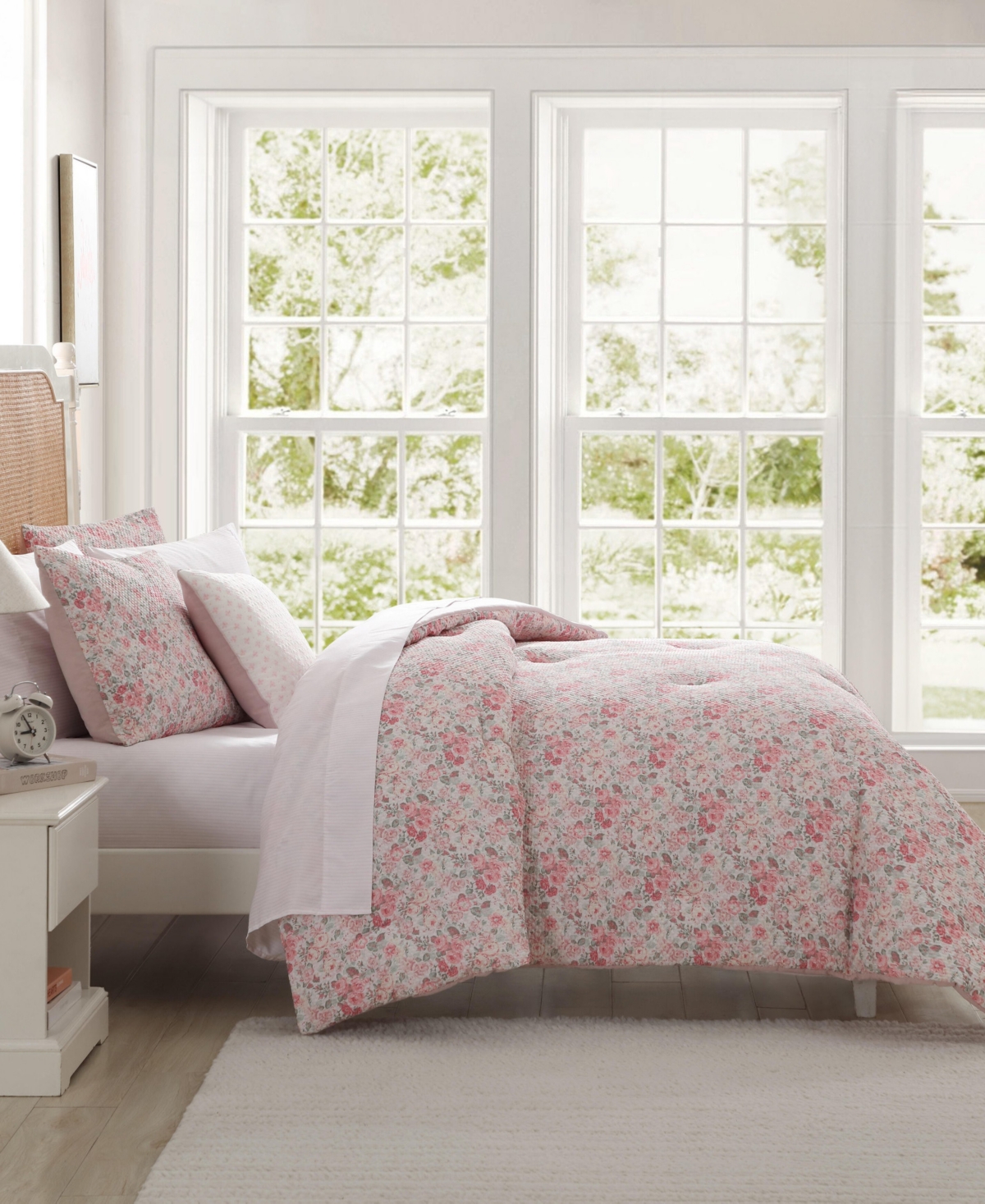 Laura Ashley Quartet 8 Piece Comforter Set