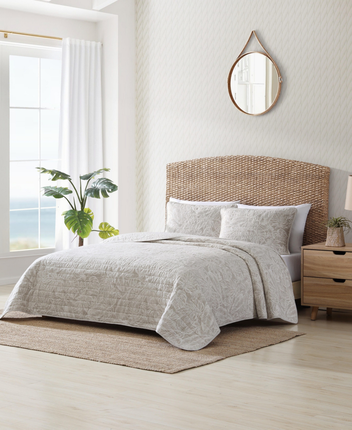 Tommy Bahama Home Ocean Deep Reversible 3 Piece Quilt Set, King In Beige