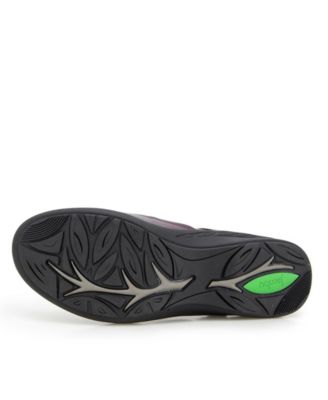 Women's Tess Round Toe Flats