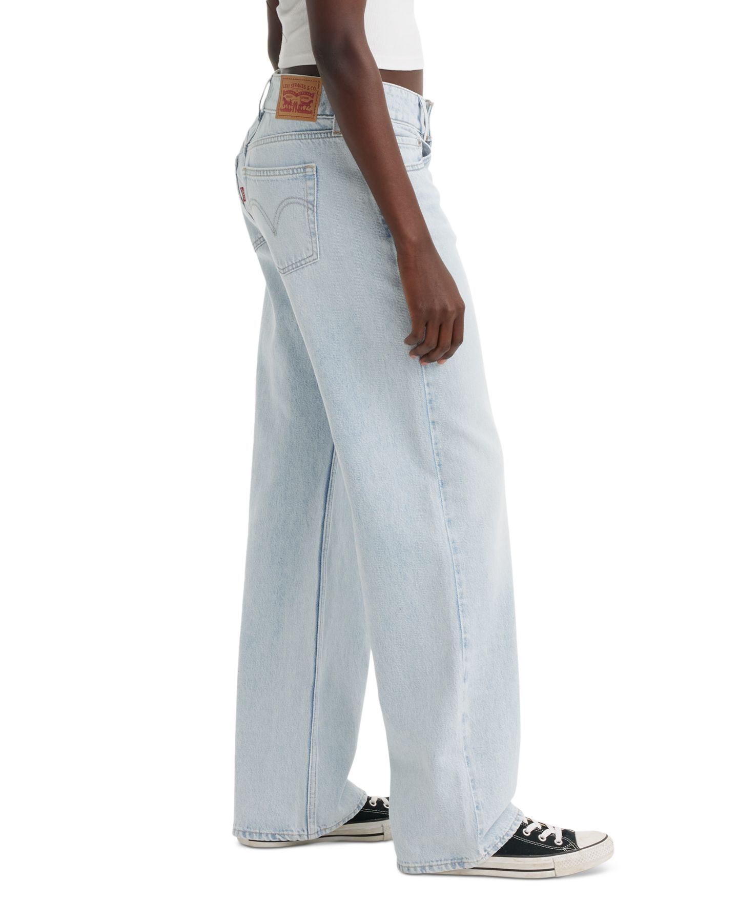 Женские джинсы Levi's Super-Low Double-Button Relaxed-Fit Denim Jeans, цвет: Abraided Art — фото 2