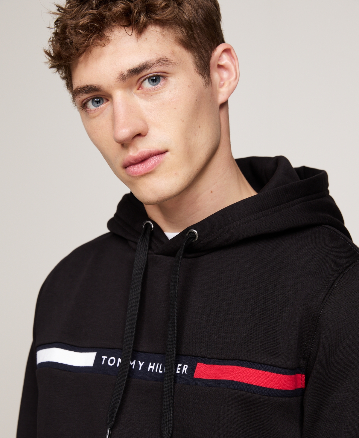 Tommy Hilfiger Men's Chest Logo Hoodie In Black