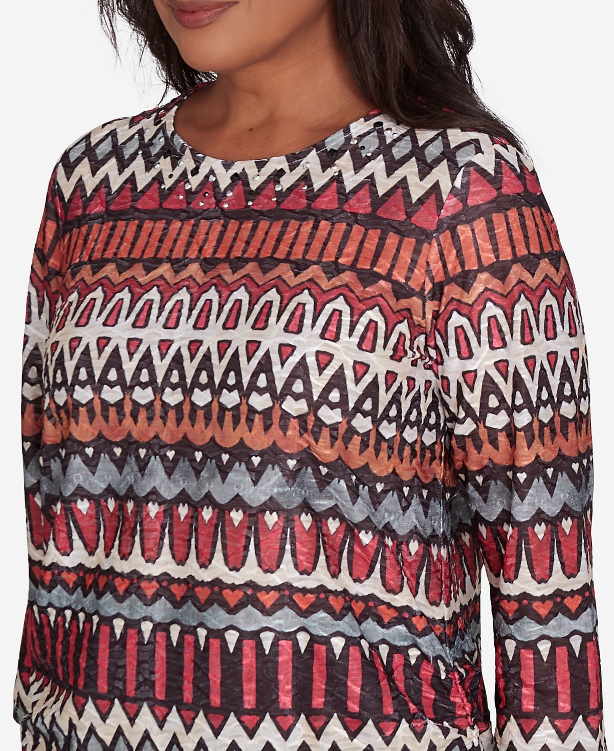 Alfred Dunner Petite Runway Ready Geometric Crewneck Ruched-side Top In Multi Red