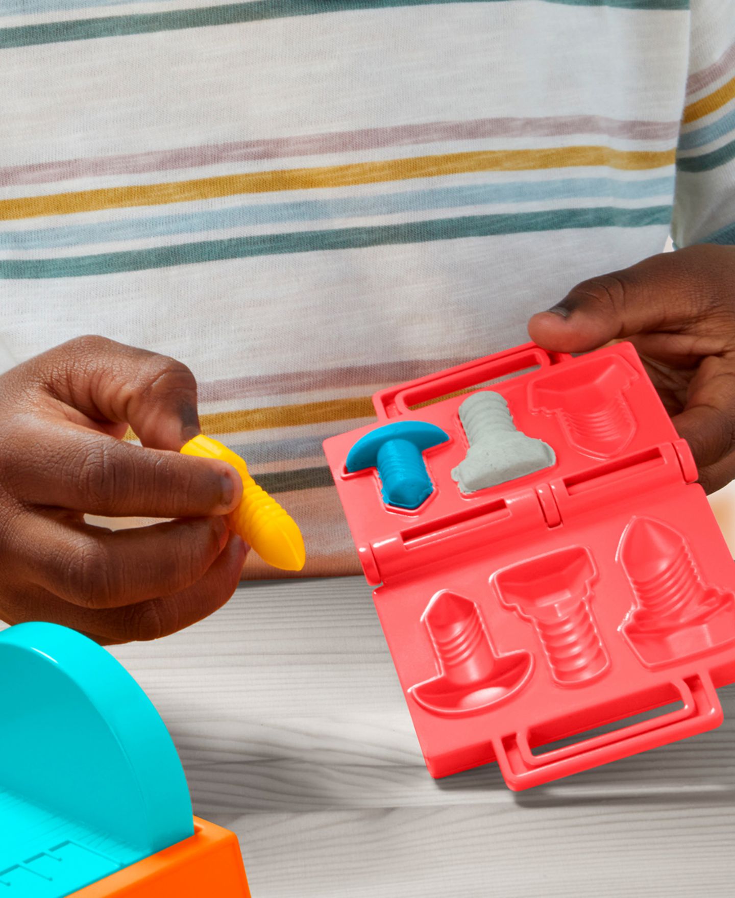 Детская игрушка Play-Doh Stamp Saw Tool Bench — фото 5