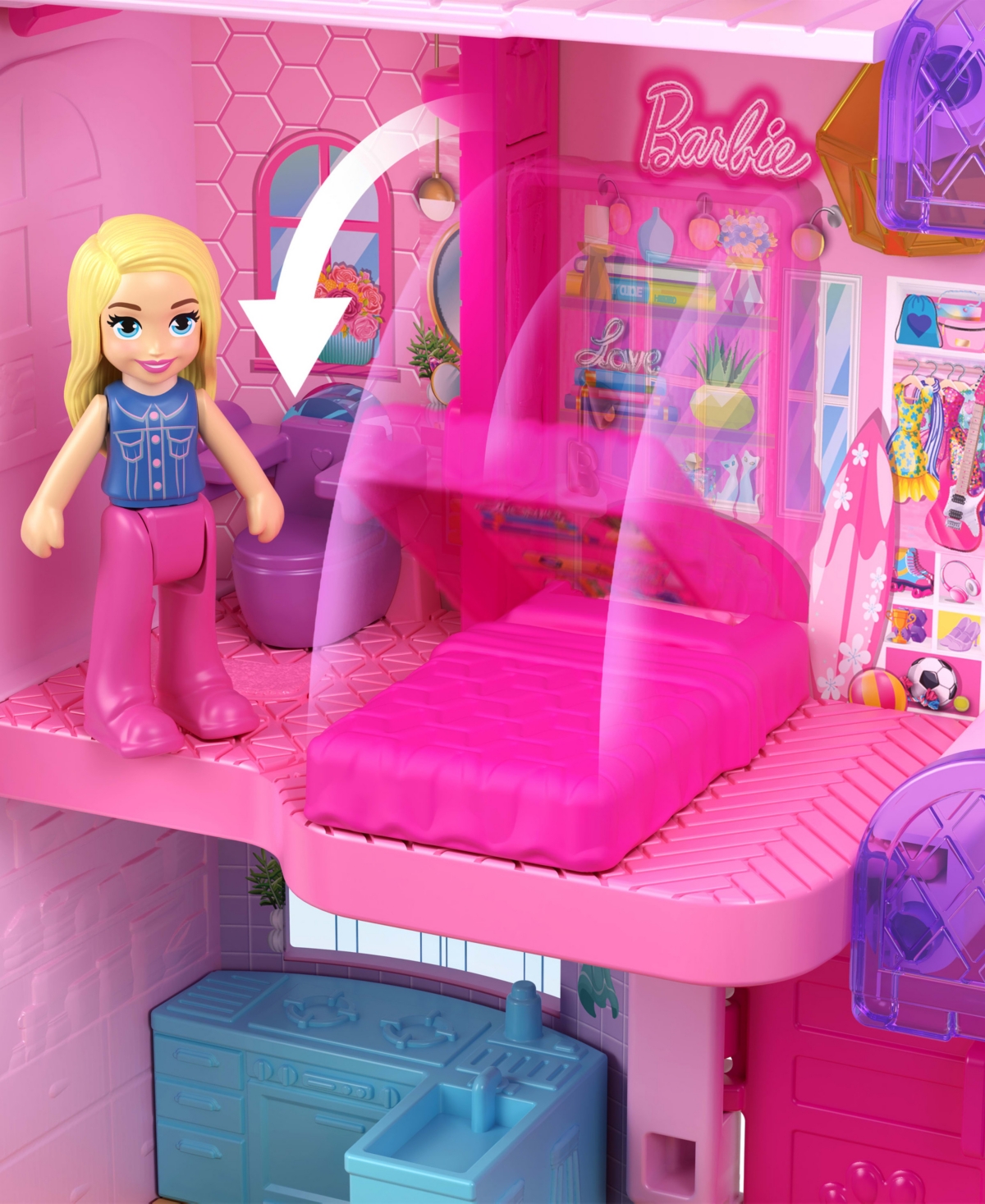 Polly Pocket Barbie Dreamhouse Compact, Dollhouse Playset with 3 Micro Dolls - Multi-Color