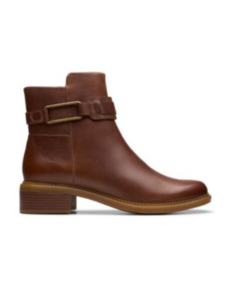 Stivali Clarks Maye Bella Donna - Pelle Verde Oliva, Plantare Contour Cushion, Suola Antiscivolo