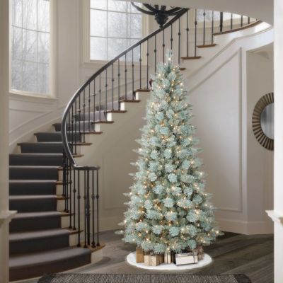 7.5-ft. Stratford Pine Tree with 500 Clear Lights & Stand