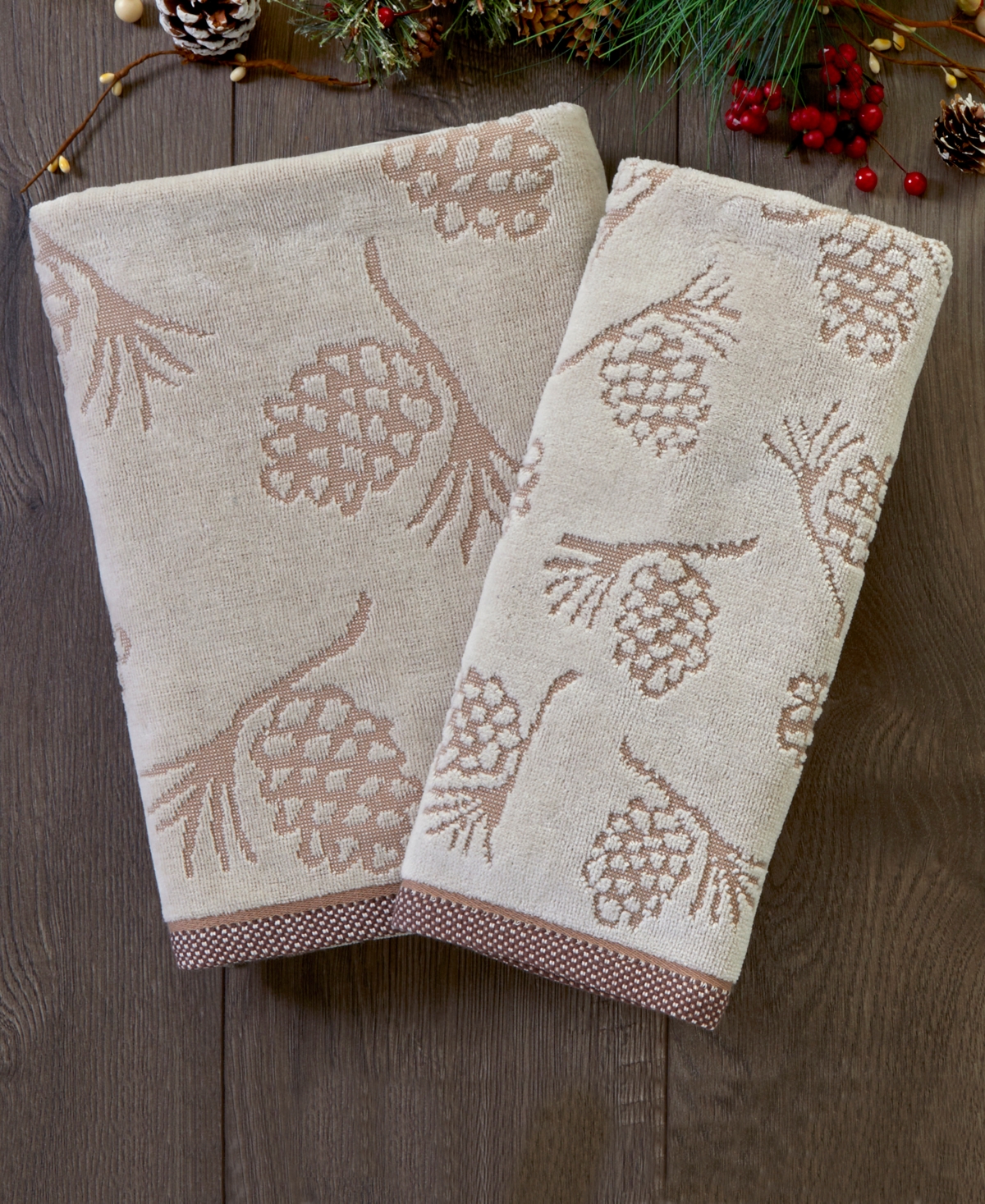 Skl Home Pinecone Jacquard Cotton Bath Towel, 25" X 50" In Wheat