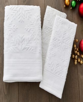 Subtle Snowflake Jacquard Cotton Bath Towel, 25" x 50"