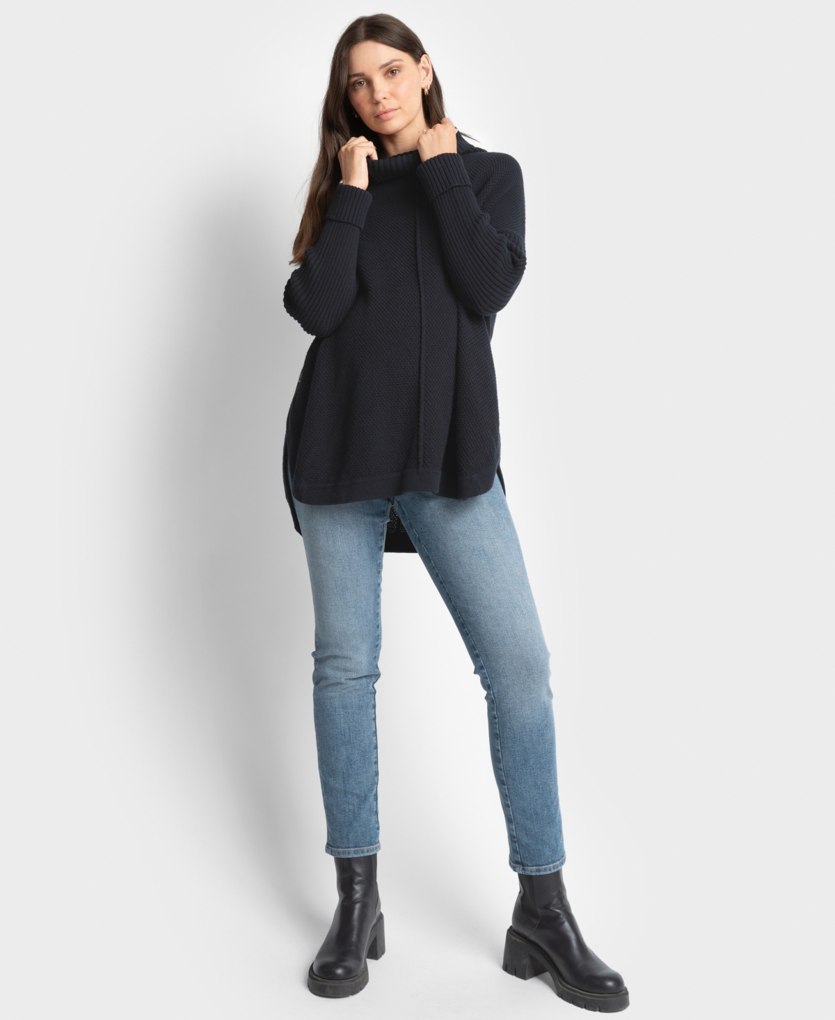 SERAPHINE WOMEN'S ROLL NECK SWEATER 