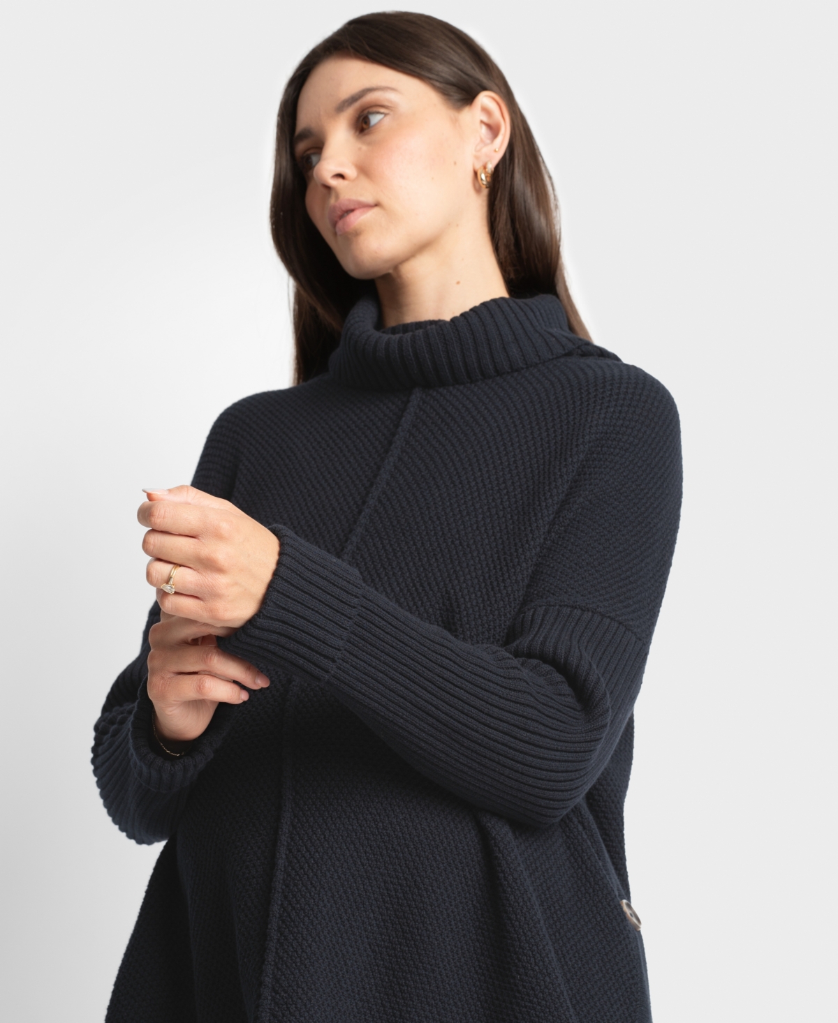 SERAPHINE WOMEN'S ROLL NECK SWEATER 