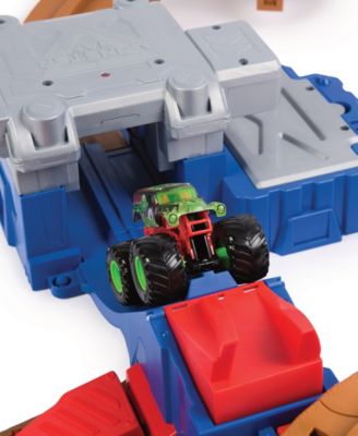 Monster Jam Supercharge Speedway Playset