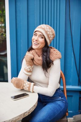 Women's Artisan Hand-Knit Vail Winter Wool Beanie Hat