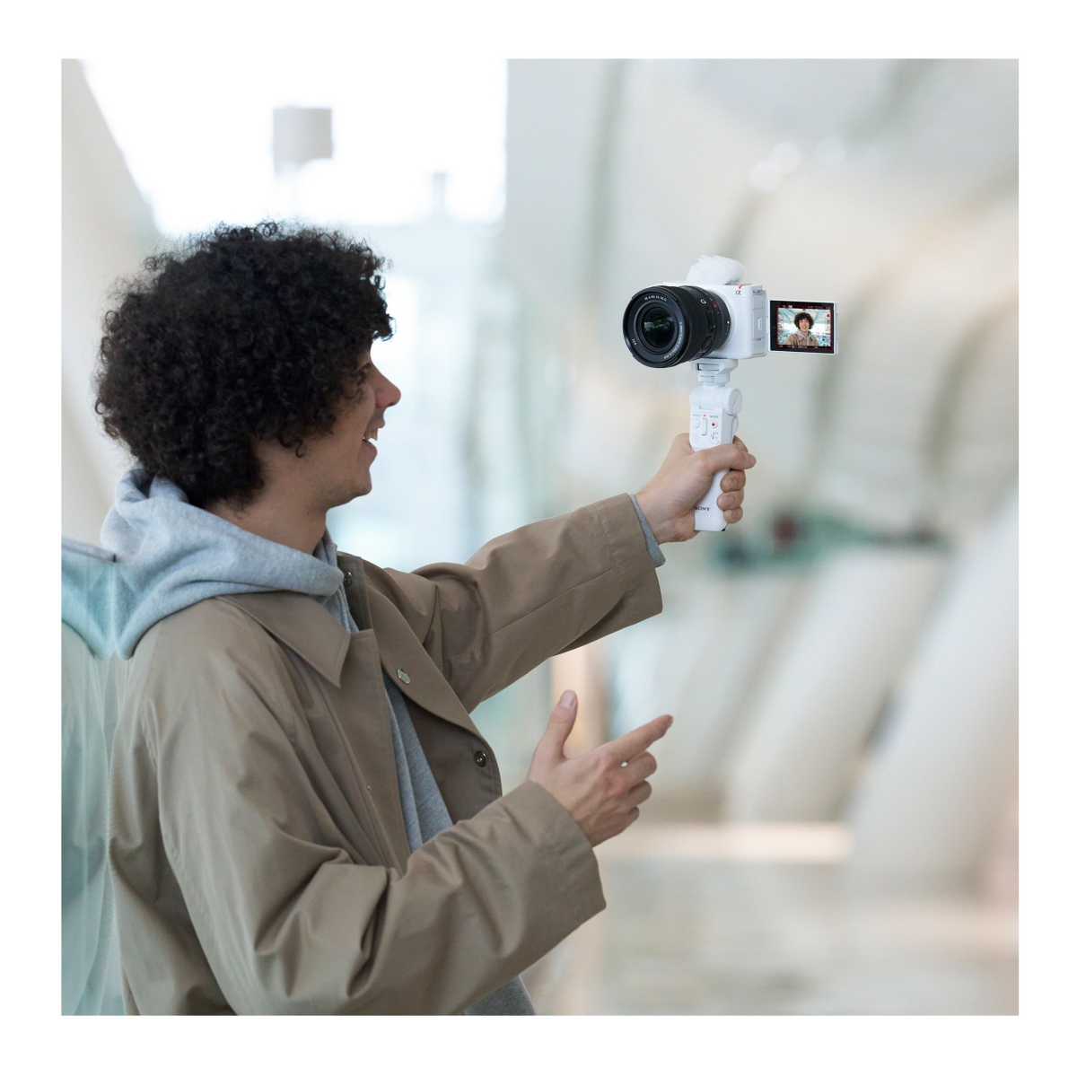 Sony Alpha Zv-E1 Full-frame Vlog Camera with Fe 28-60mm F4-5.6 Lens (Lczv-E1L/W)