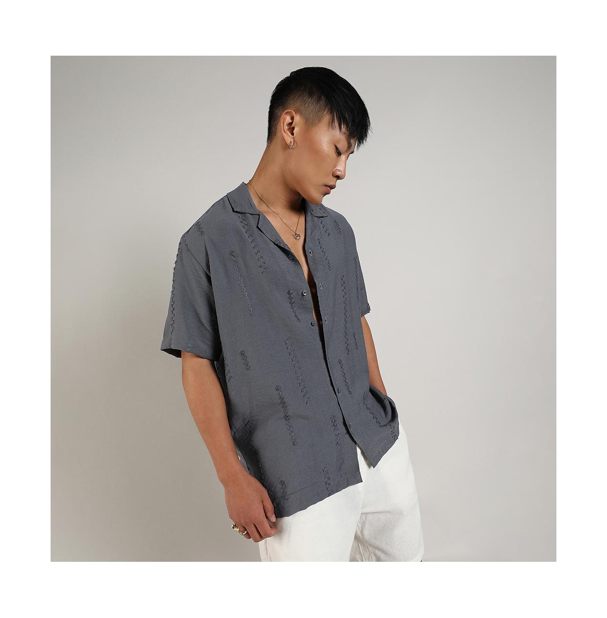 Campus Sutra Men's AshEmbroidered Twist Shirt - Grey