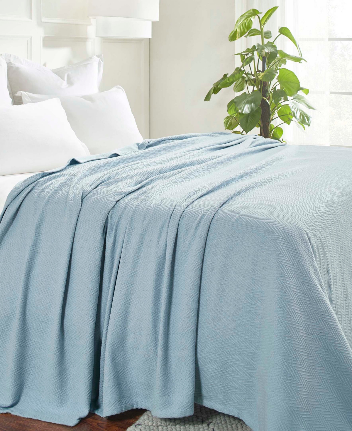 Superior Chevron All-Season Cotton Blanket