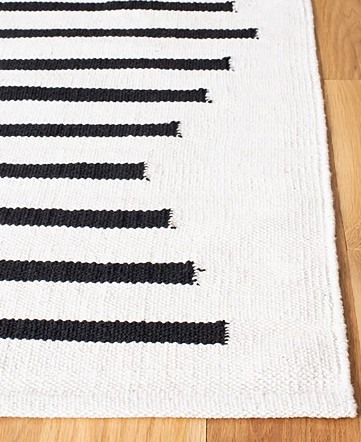 Safavieh Montauk Ii MTK313A 2'3