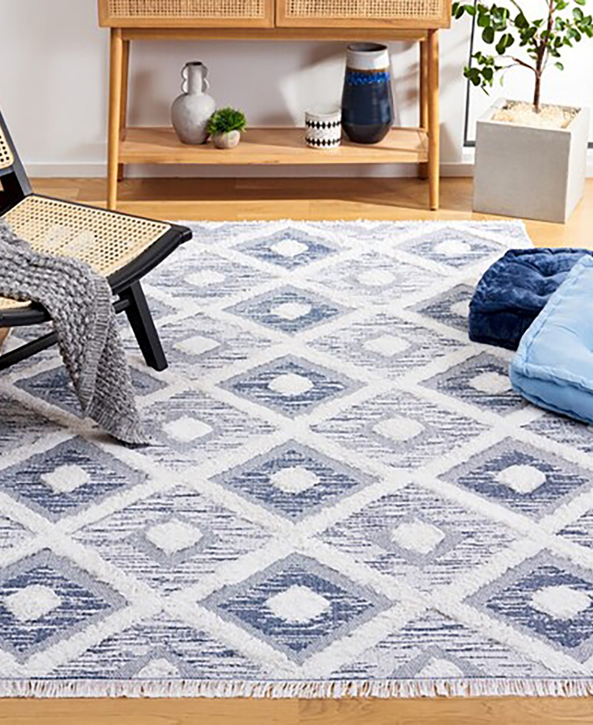 Safavieh Augustine AGT730N 4'x6' Area Rug -Ivory