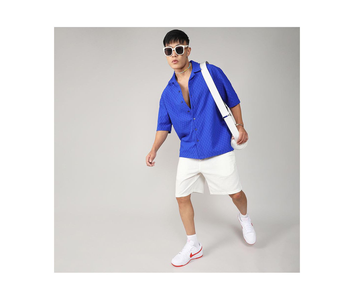 Мужская рубашка Cahoot Royal Blue Textured Geometric Oversized, цвет: Синий — фото 6