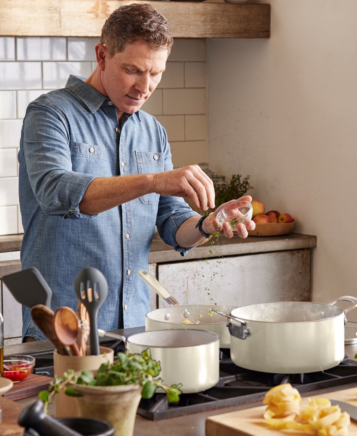 Greenpan X Bobby Flay Professional Grade Ceramic Nonstick 13-piece Cookware Set In Cream