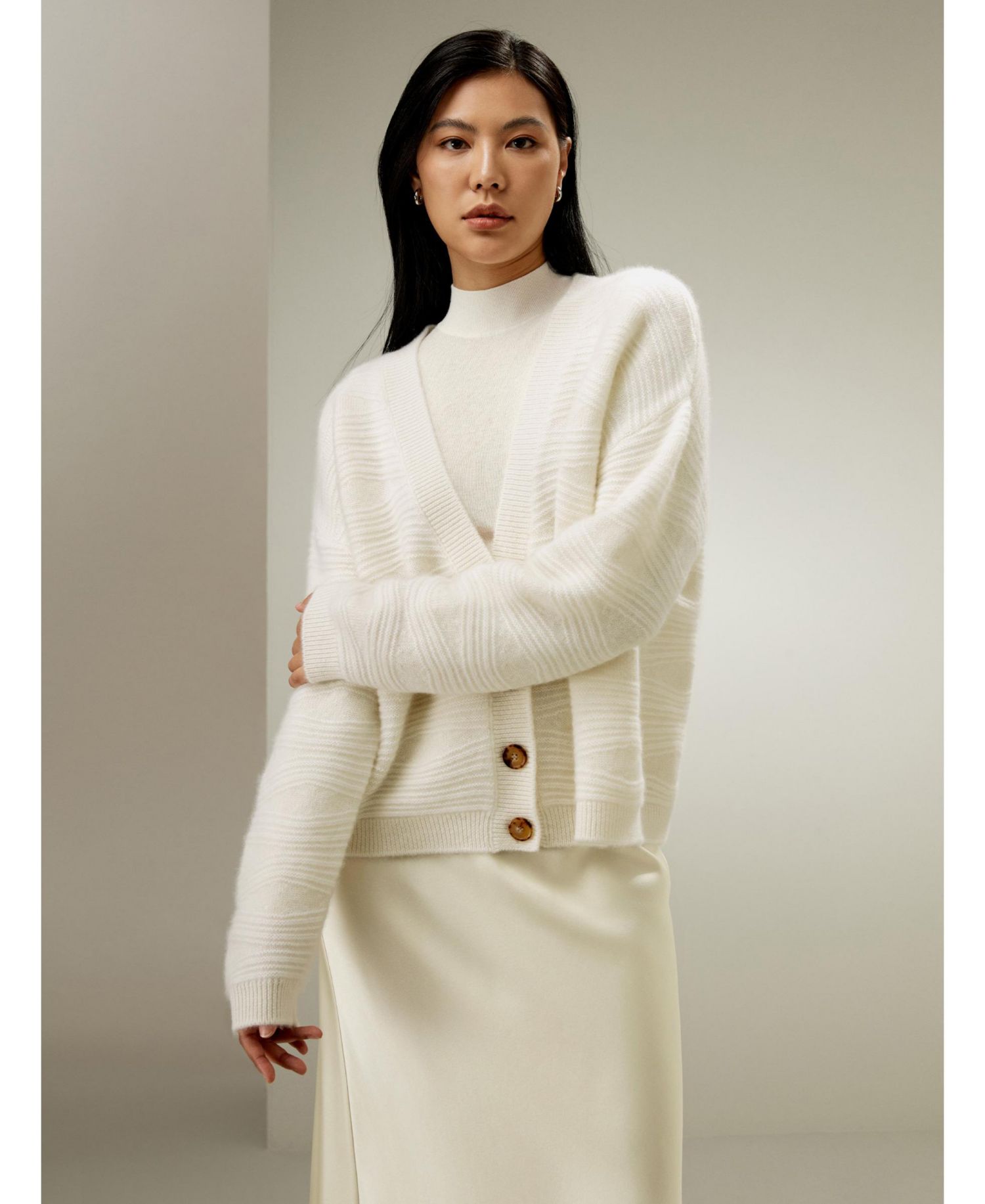 Women's Elegant V-Neck Cashmere Cardigan