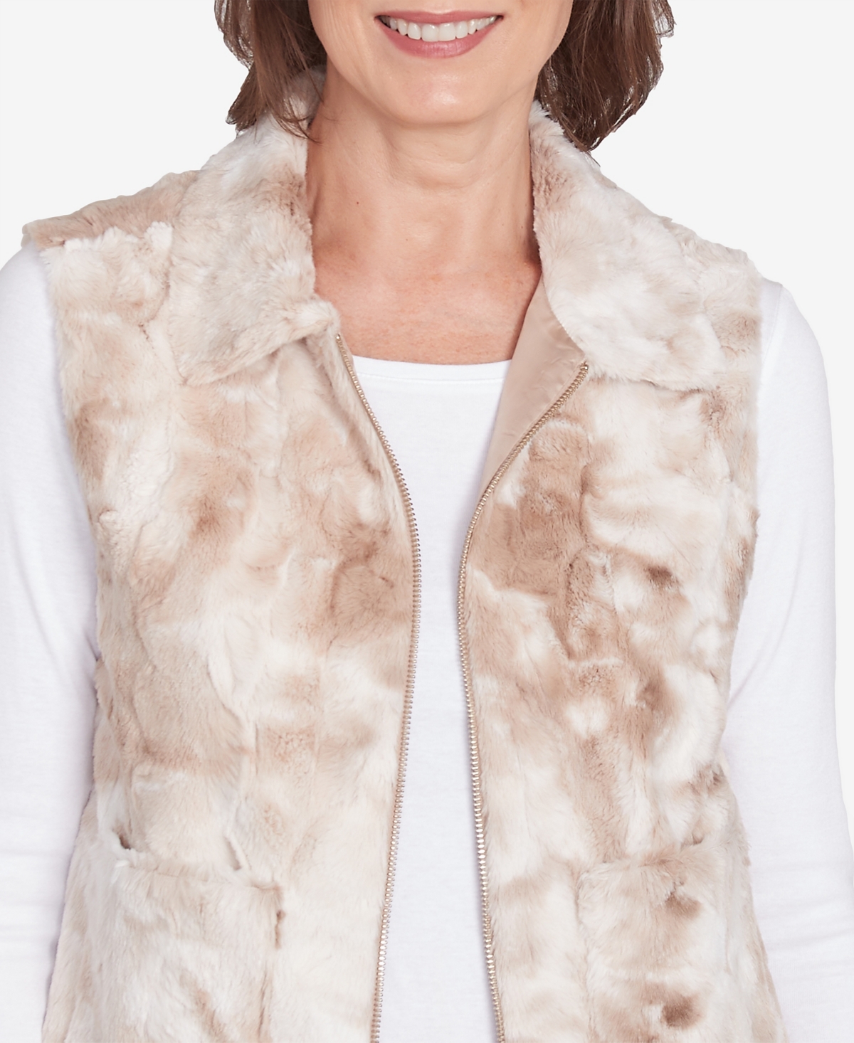 Alfred Dunner Womens Pocket Faux Fur Sweater Vest In Fawn