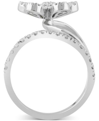 Diamond Round & Baguette Flower Statement Ring (1 ct. t.w.) in 14k White Gold