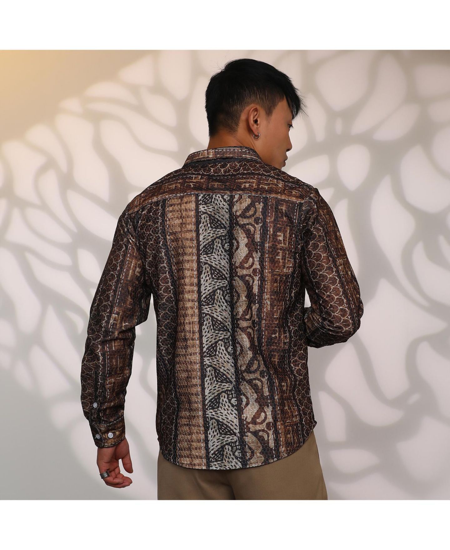 Мужская рубашка Cahoot Campus Sutra Chocolate Brown Folk Print, цвет: Коричневый — фото 3