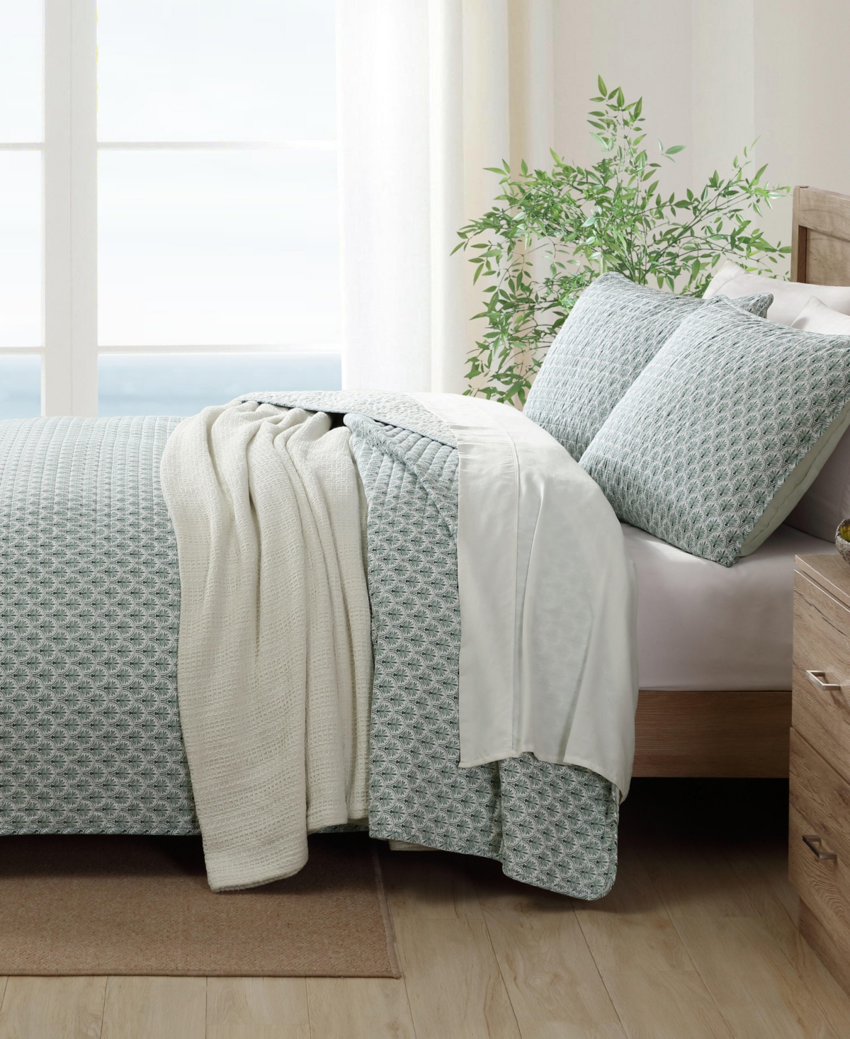 Tommy Bahama Home Coastal Batik Reversible 3-Pc. Quilt Set