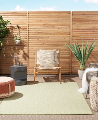 Courtyard COU01 5'x7' Area Rug